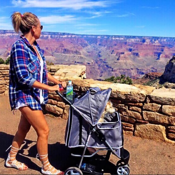 Meet your Posher, Lisa - Picture 4 of 15